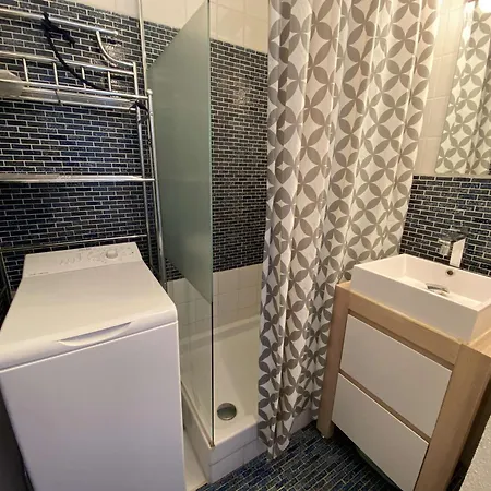 Apartment 2 Pieces Avec Piscine Et Parking A Port Camargue - Fr-1-250-113