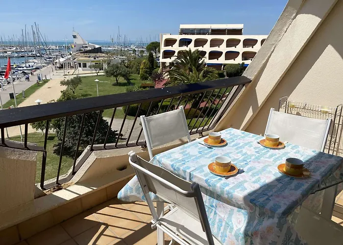 Apartament 2 Pieces Avec Piscine Et Parking A Port Camargue - Fr-1-250-113 *